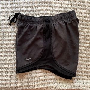 Nike dri fit shorts gray with black lined women’s XS